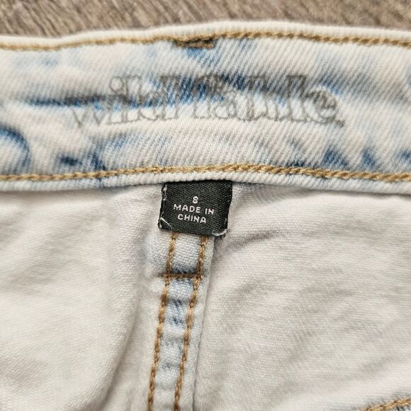Wild Fable Distressed Denim Shorts Size 8 - Picture 6 of 9